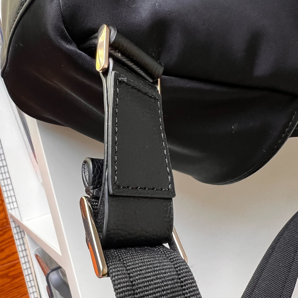 ♠️ Kate Spade ♠️ Dawn Medium Black Nylon Backpack EXCELLENT Used Condition $249 - Picture 4 of 16